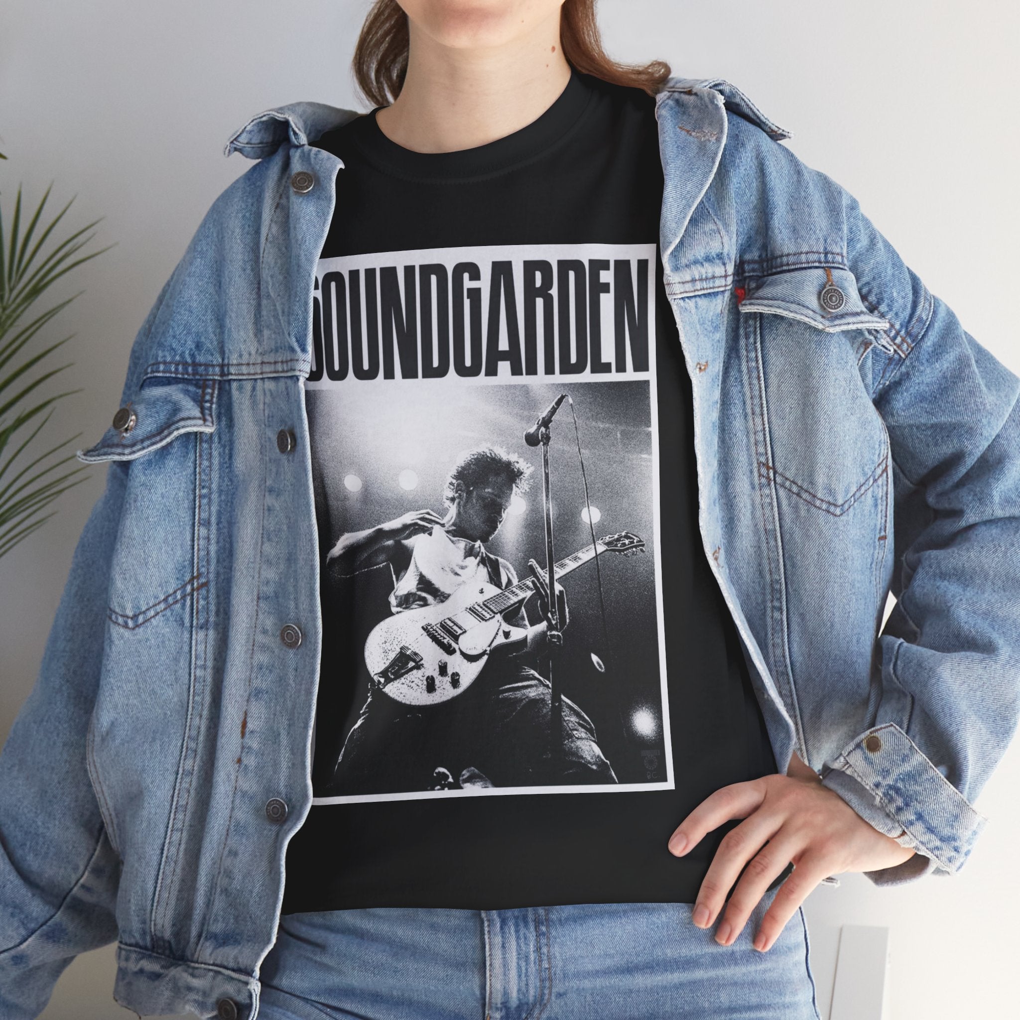 Unisex Soundgarden Inspired T-Shirt | Grunge Rock Vintage Style Tee